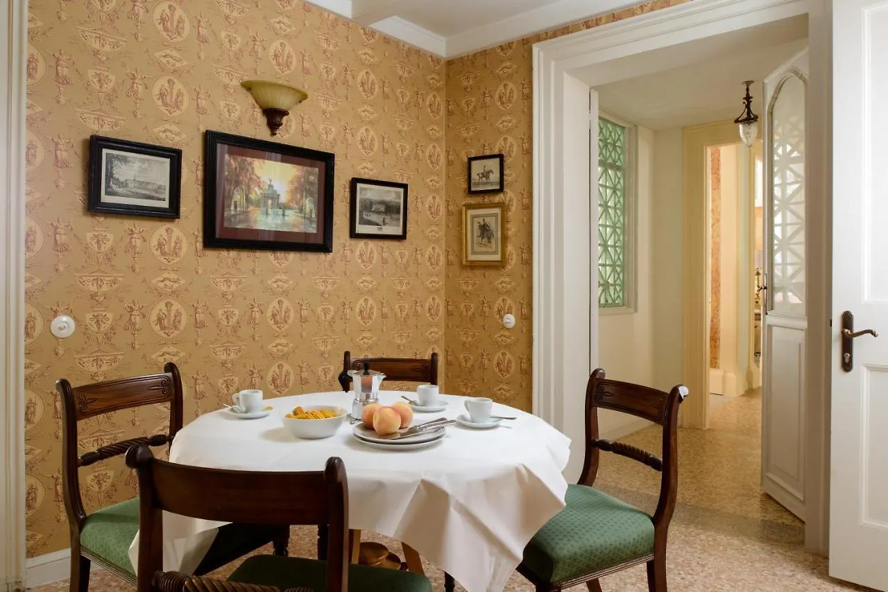 Imperiale Piano Nobile Apartment Venice Italy